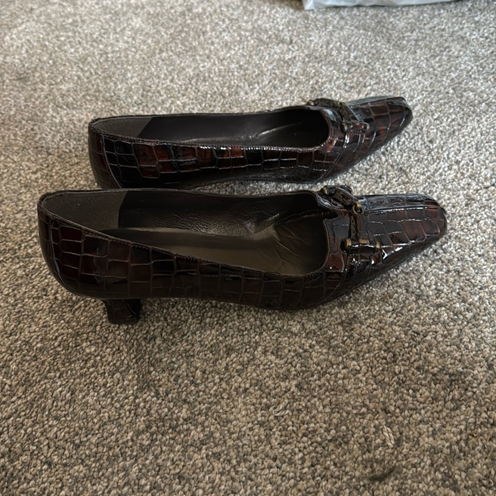 Stuart Weitzman patent leather textured shoes